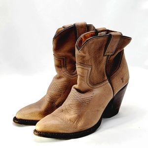 Vintage Fry western cowboy boots color cream size 7